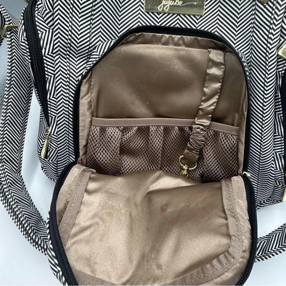 JuJuBe Diaper Bag Messenger Tote Baby Queen Of The Nile